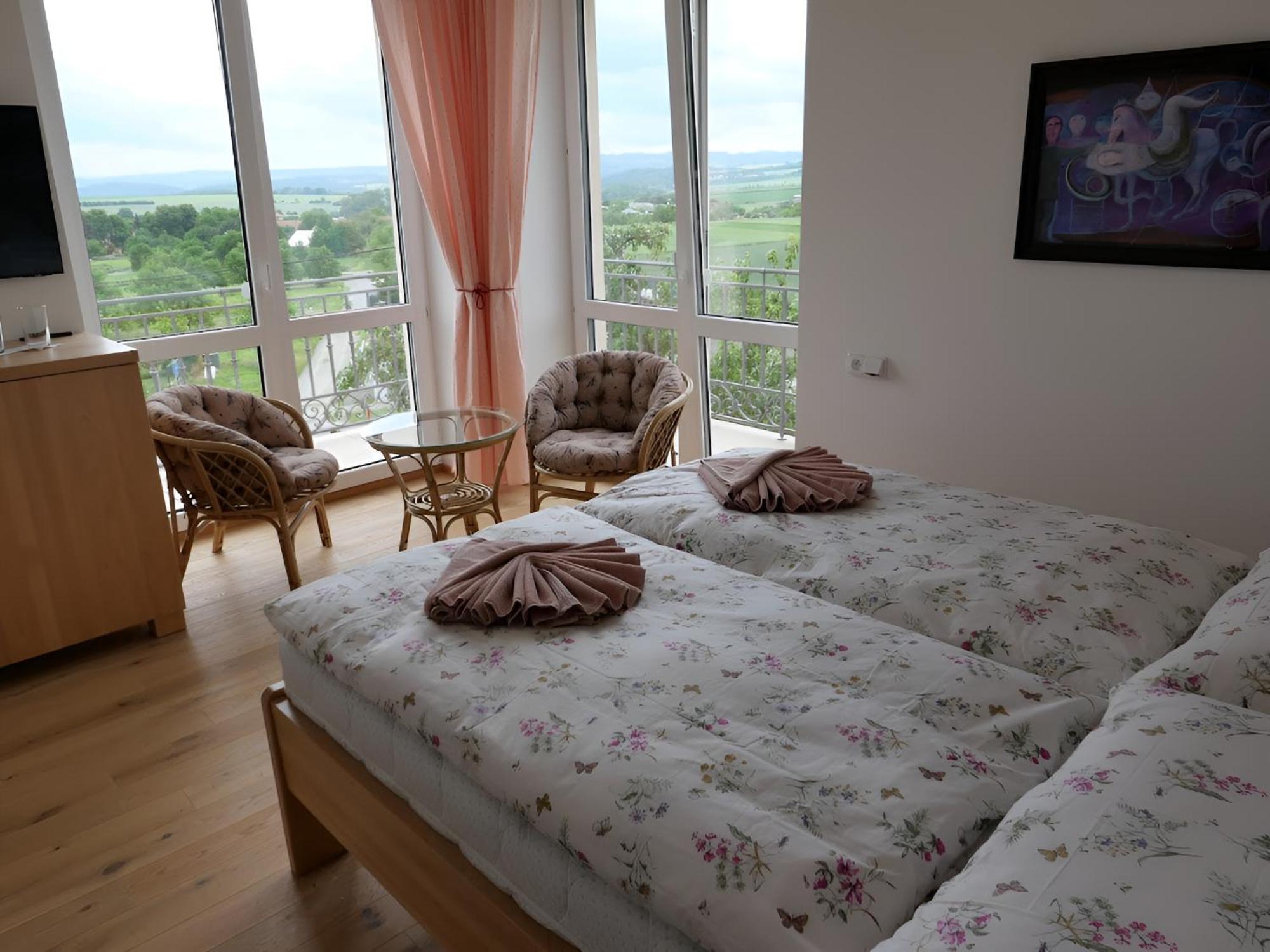 Penzion Renesance Drnovice  Dış mekan fotoğraf